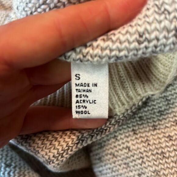 Esprit wool blend vintage sweater. Size small - Picture 5 of 6